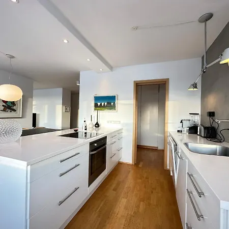 Modern And Centrally Located 3bedr In